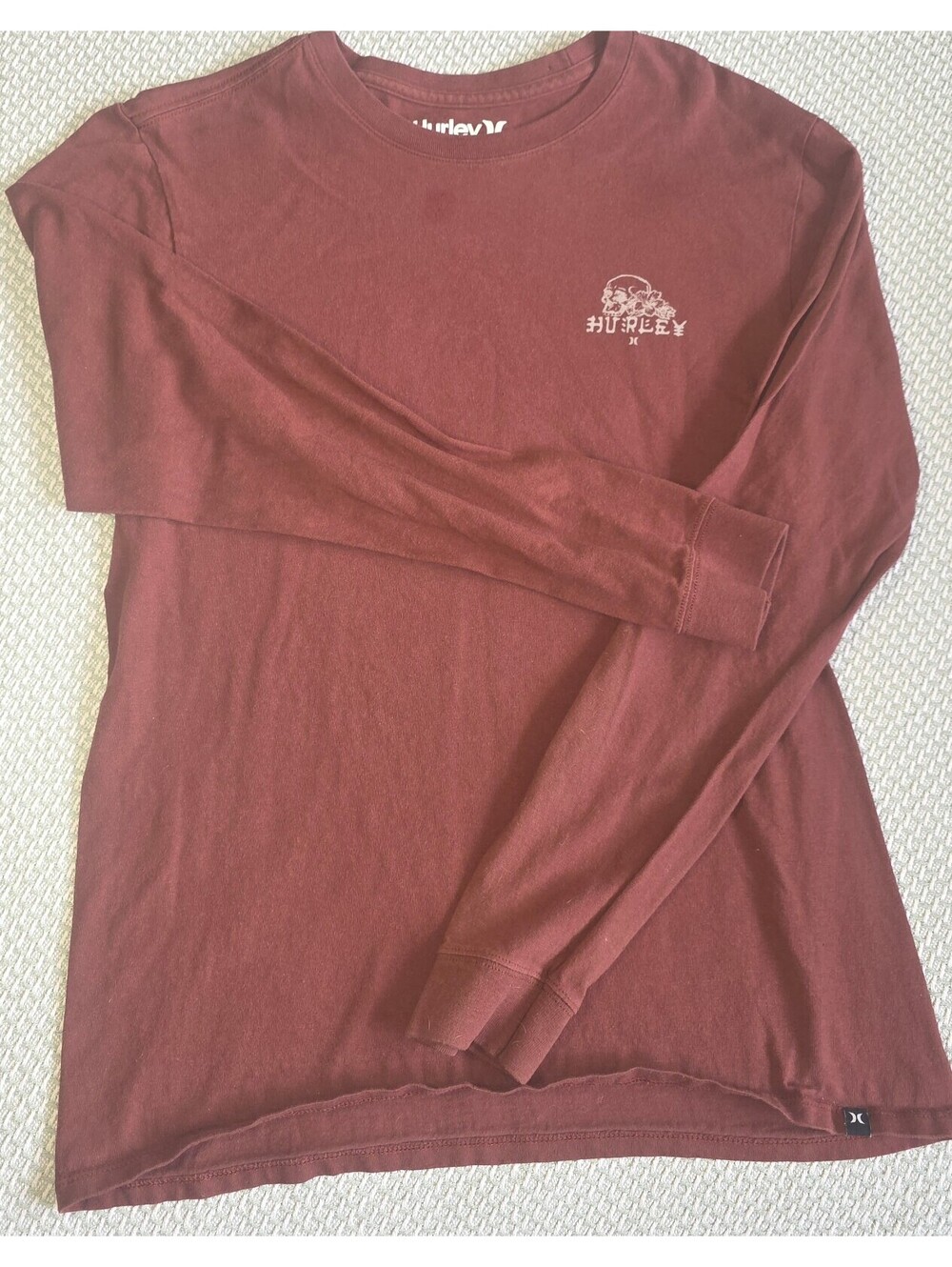 Adult Hurley 100% cotton Skull LS t-shirt. Sz Med